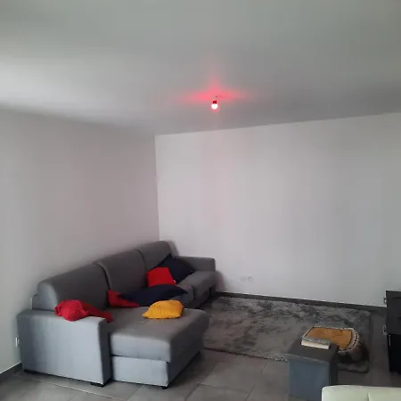 35m2 Νίκαια